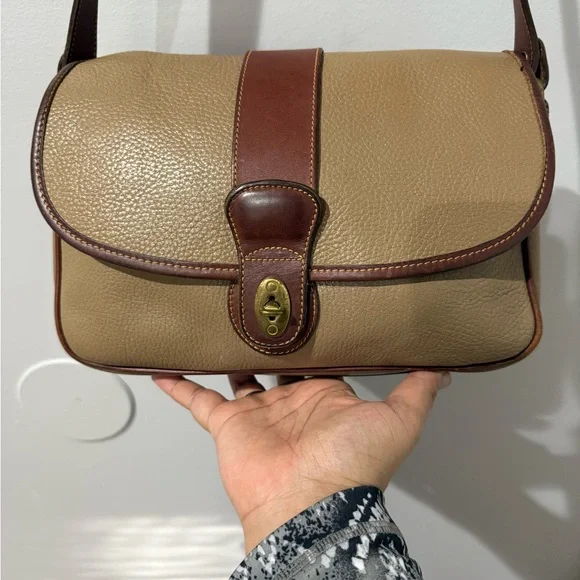 Coach Vintage Sheridan Mayfield Beige Brown Saddle‎ Leather Shoulder Bag 4225 K